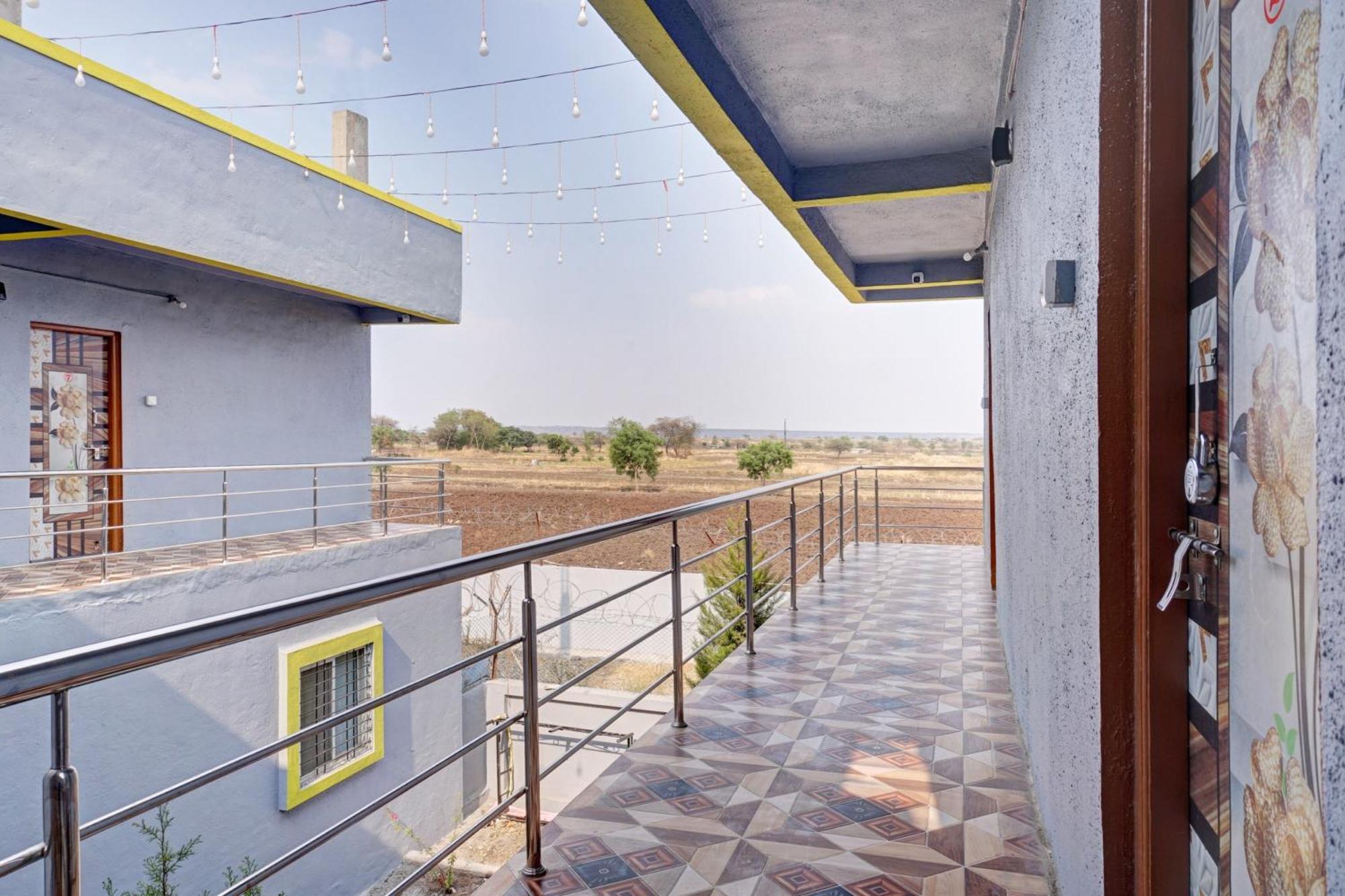 Hotel O Sky 7 Lodge Pimpalwandi Exterior foto